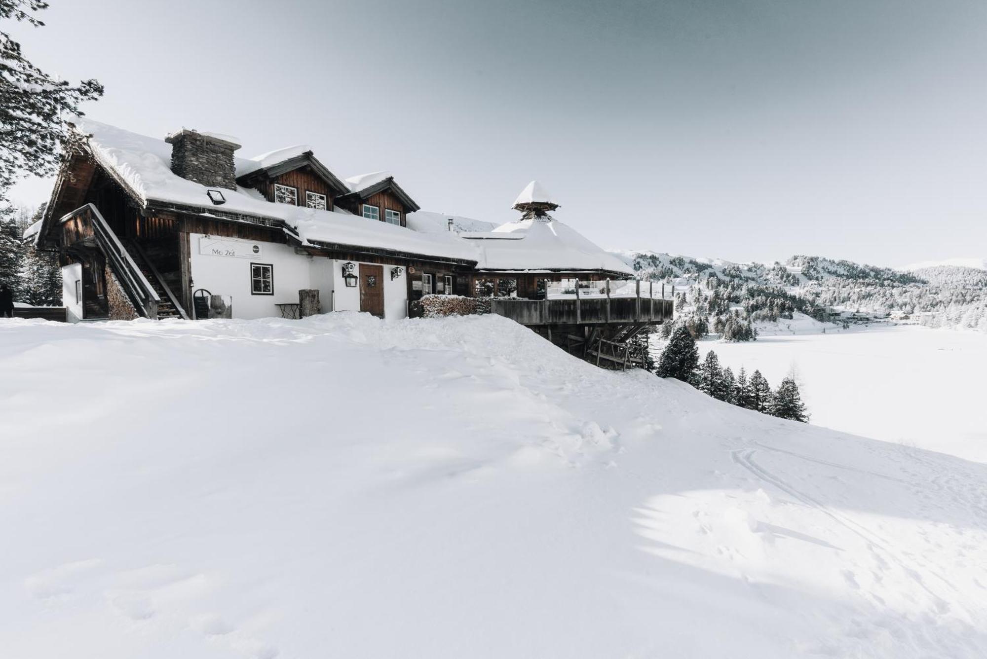 Mei Zeit Huettendorf Turracher Hohe Exteriér fotografie