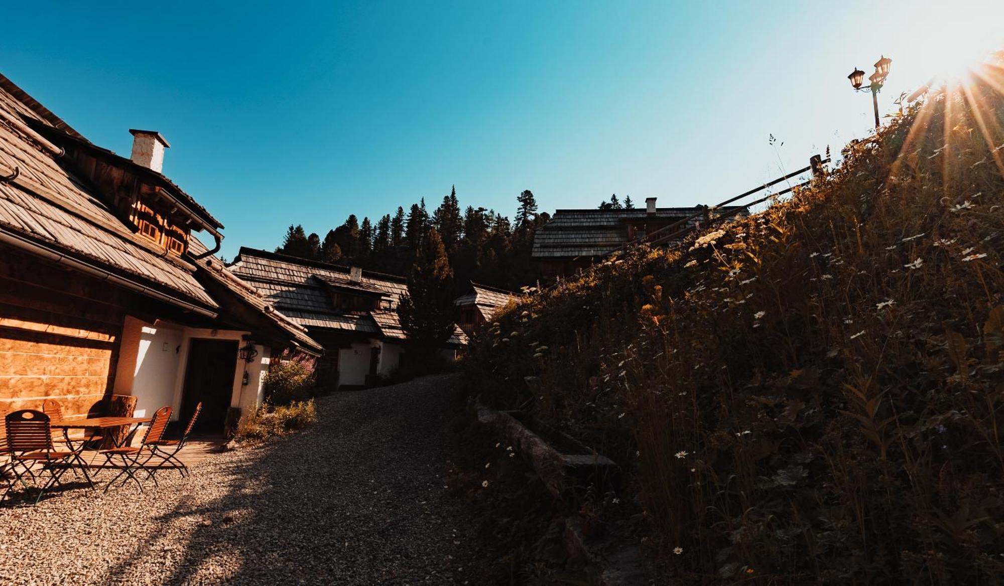 Mei Zeit Huettendorf Turracher Hohe Exteriér fotografie